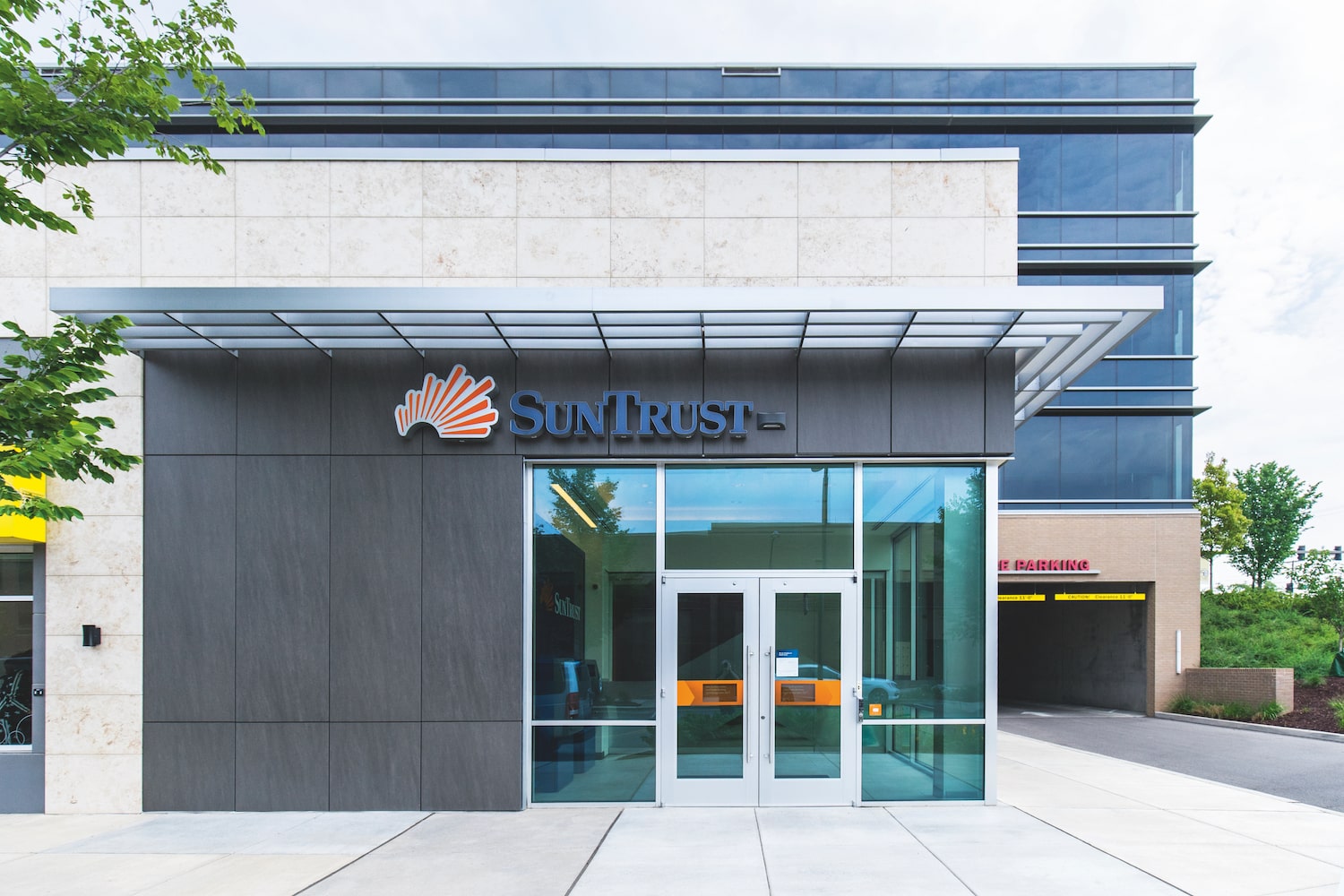 Basalt_grey_Uniwersalny-Szary-Spiek-Kwarcowy-Subtelna-Tekstura-Do-Wielu-Zastosowań-n-sphere-Centrum-Spiekow-Kamienia-Neolith-02