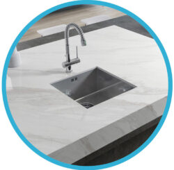 RODZAJE-ZLEWOW-KUCHENNYCH-ZLEW-PODWIESZANY-N-SPHERE-01