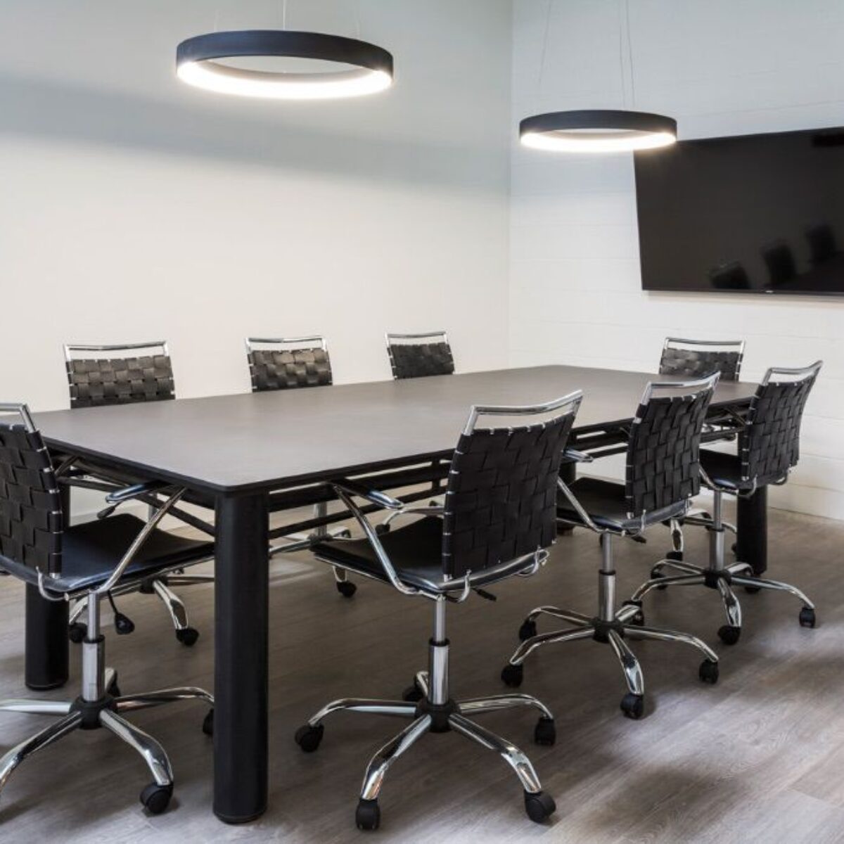 STOLY_ZE_SPIEKOW__KONGLOMERATU_meble_spieki_konglomerat_kwarcowe_n_sphere_polsk (12)