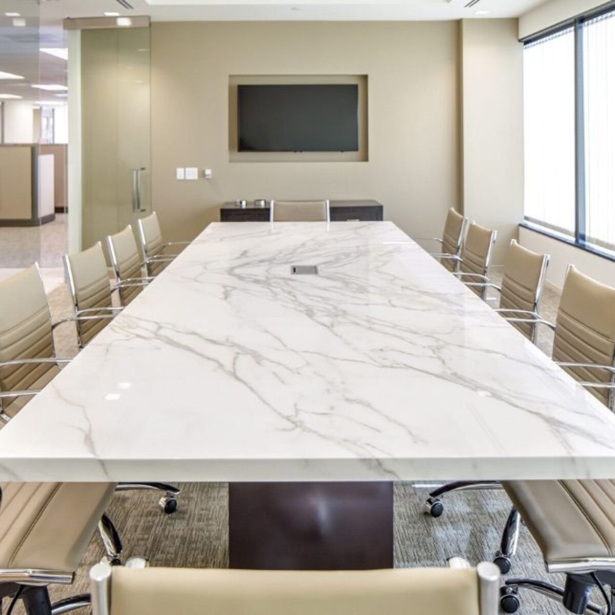 STOLY_ZE_SPIEKOW__KONGLOMERATU_meble_spieki_konglomerat_kwarcowe_n_sphere_polsk (16)