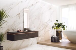 Spiek-Corinto-bialy-z-zyla-zylowany-zylasty-na-blaty-sciany-Coverlam-n-sphere-Centrum-obrobki-spiekow-01-min