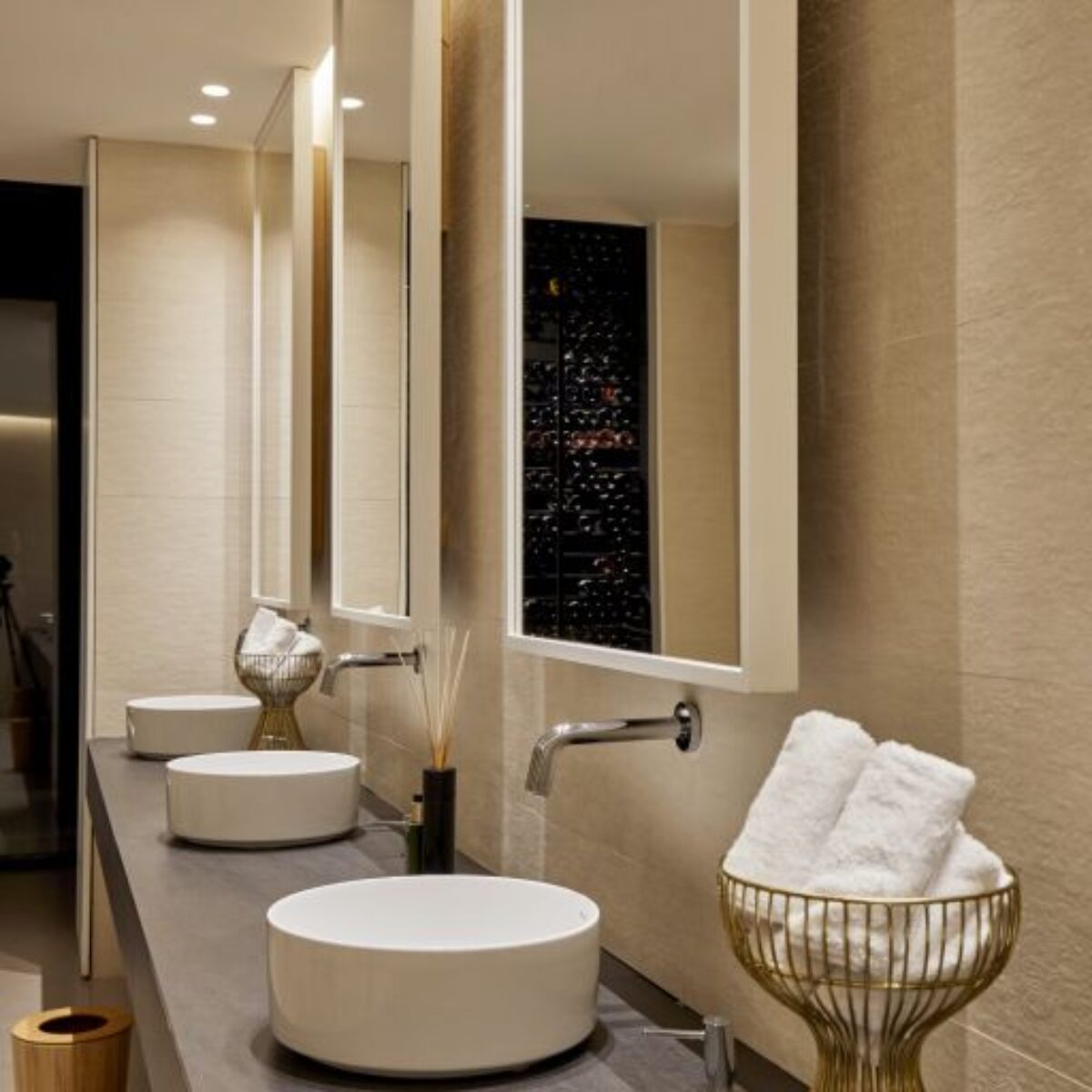 lazienki_z_kamienia__konglomeratu_i_spiekow_kwarcowych__lazienka_ze_spiekow__wielkoi_forma (6) lazienki_z_kamienia__konglomeratu_i_spiekow_kwarcowych__lazienka_ze_spiekow__wielkoi_forma (6)