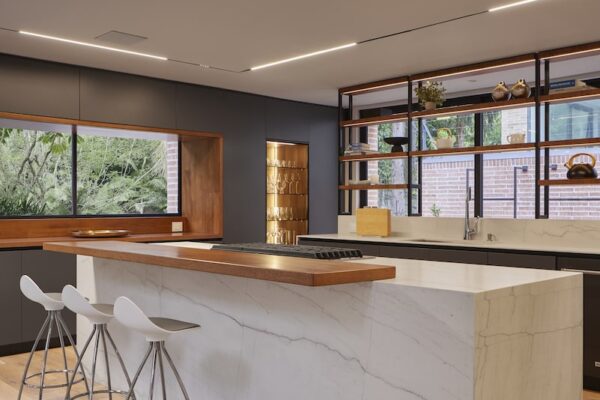 mont_blanc_island-min