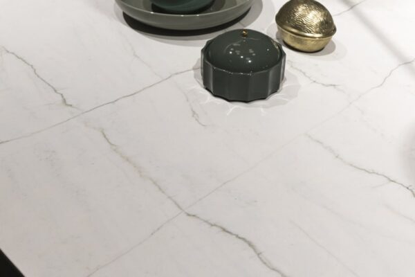 mont_blanc_table-min