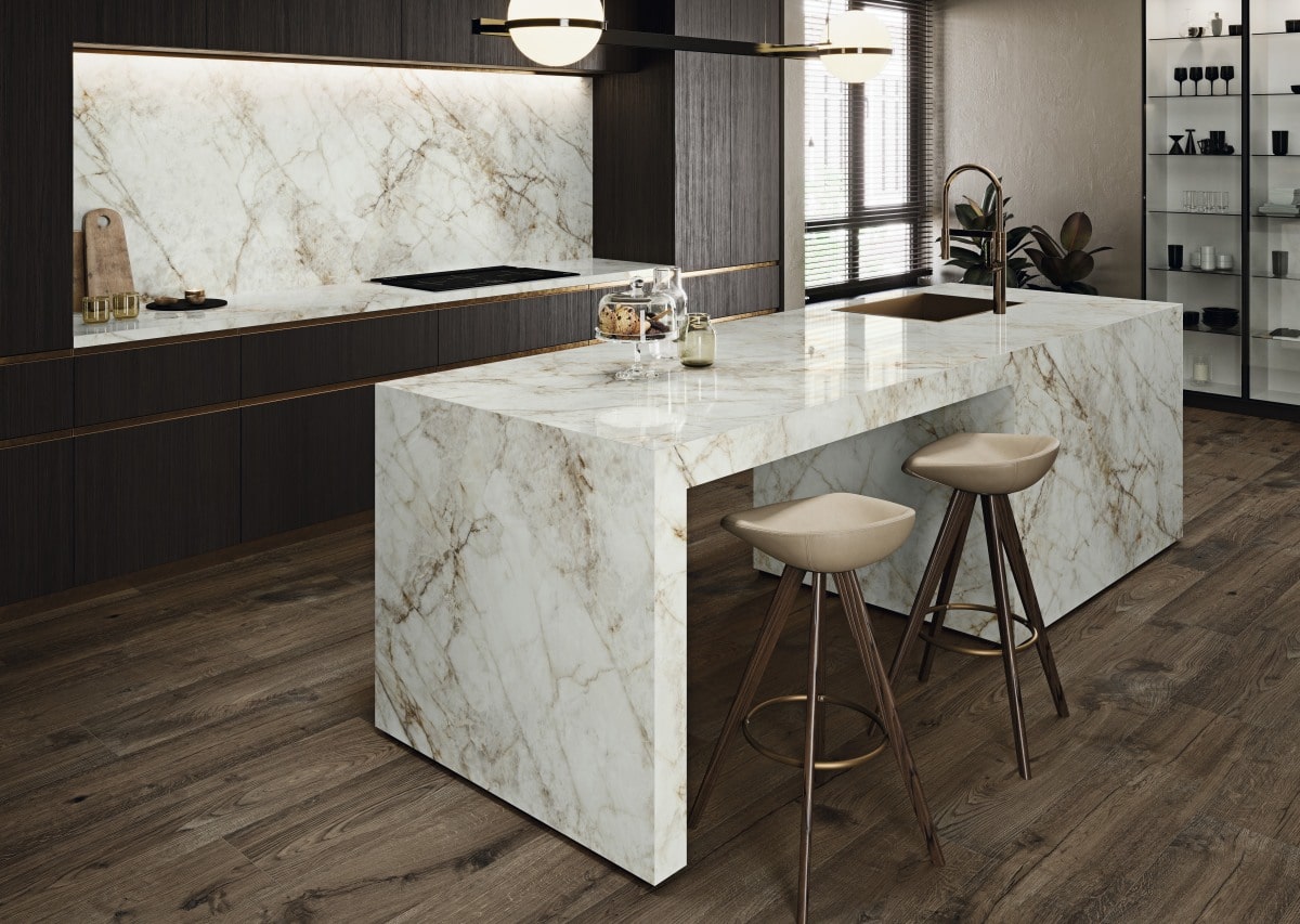 spiek-kwarcowy-bialy-zloty-zylowany-marmuropodobny-cuarzo-reno-coverlam-n-sphere-centrum-spiekow-kwarcowych-slask-malopolska-02-min