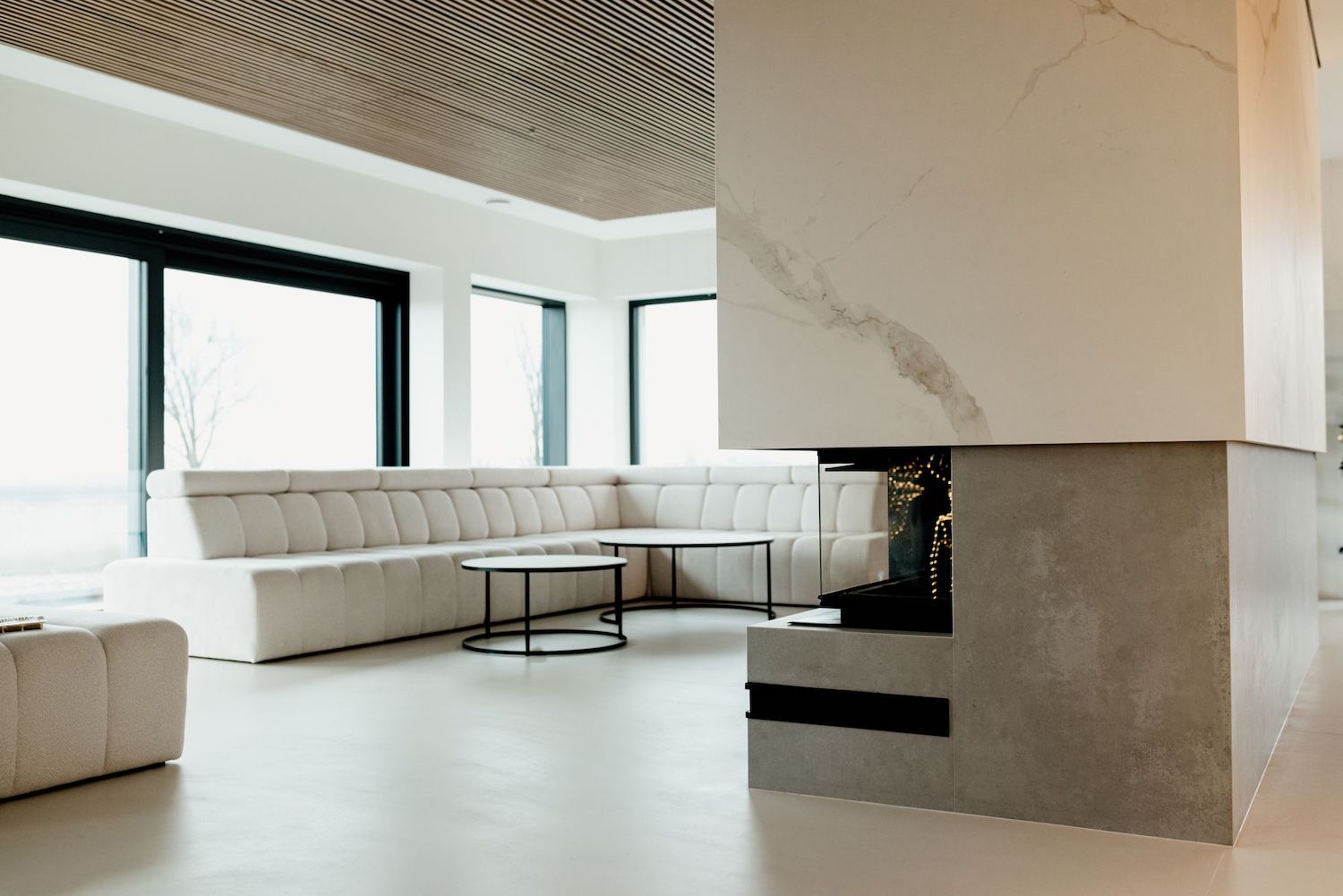 n-sphere-Showroom-Wnetrz-Calacatta-Estatuario-Spiek-Kwarcowy-Bialy-z-Zylka-Realizacja-n-sphere-Wykonawstwo-Spieki-Kwarcowe_5870-min n-sphere-Showroom-Wnetrz-Calacatta-Estatuario-Spiek-Kwarcowy-Bialy-z-Zylka-Realizacja-n-sphere-Wykonawstwo-Spieki-Kwarcowe_5870-min