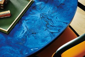 Spiek-kwarcowy-Laminam-blu-polished-intensywny-granat-z-cieniowaniem-n-sphere-centrum-Spiekow-i-Kamienia-5-min