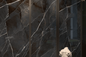 Spiek-kwarcowy-Laminam-calacatta-black-czarny-z-bialymi-i-zlotymi-zylymi-n-sphere-centrum-Spiekow-i-Kamienia-7-kopia-min Spiek-kwarcowy-Laminam-calacatta-black-czarny-z-bialymi-i-zlotymi-zylymi-n-sphere-centrum-Spiekow-i-Kamienia-7-kopia-min