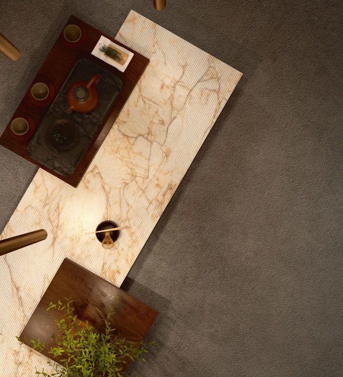 Spiek-kwarcowy-Laminam-cristallo-macchia-vecchia-rain-kremowy-z-siatka-szaro-zlotych-zyly-n-sphere-centrum-Spiekow-i-Kamienia-6-min